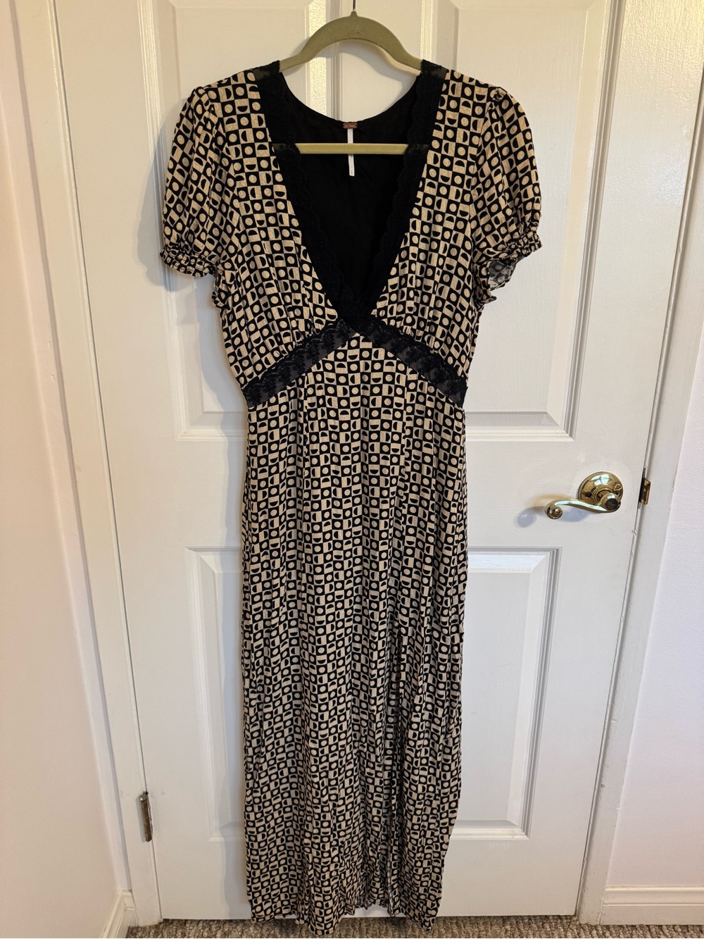 Free People maxi dress size small. EUC. Black & tan. Super cute!
